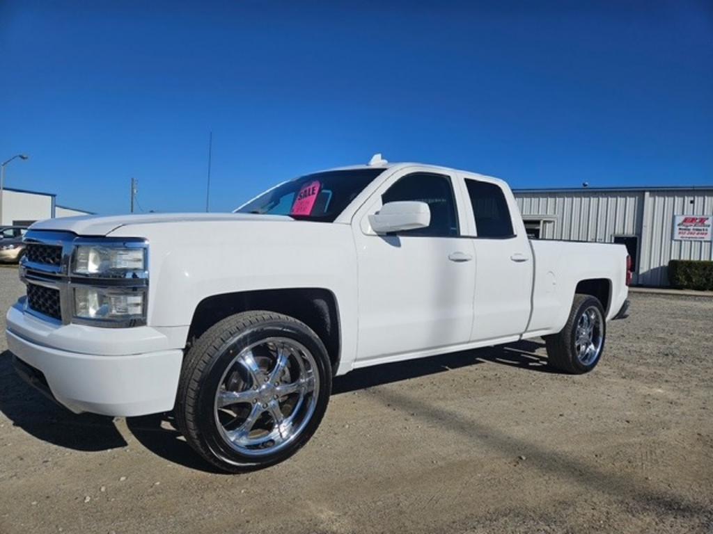 2015 Chevrolet Silverado 1500's photo
