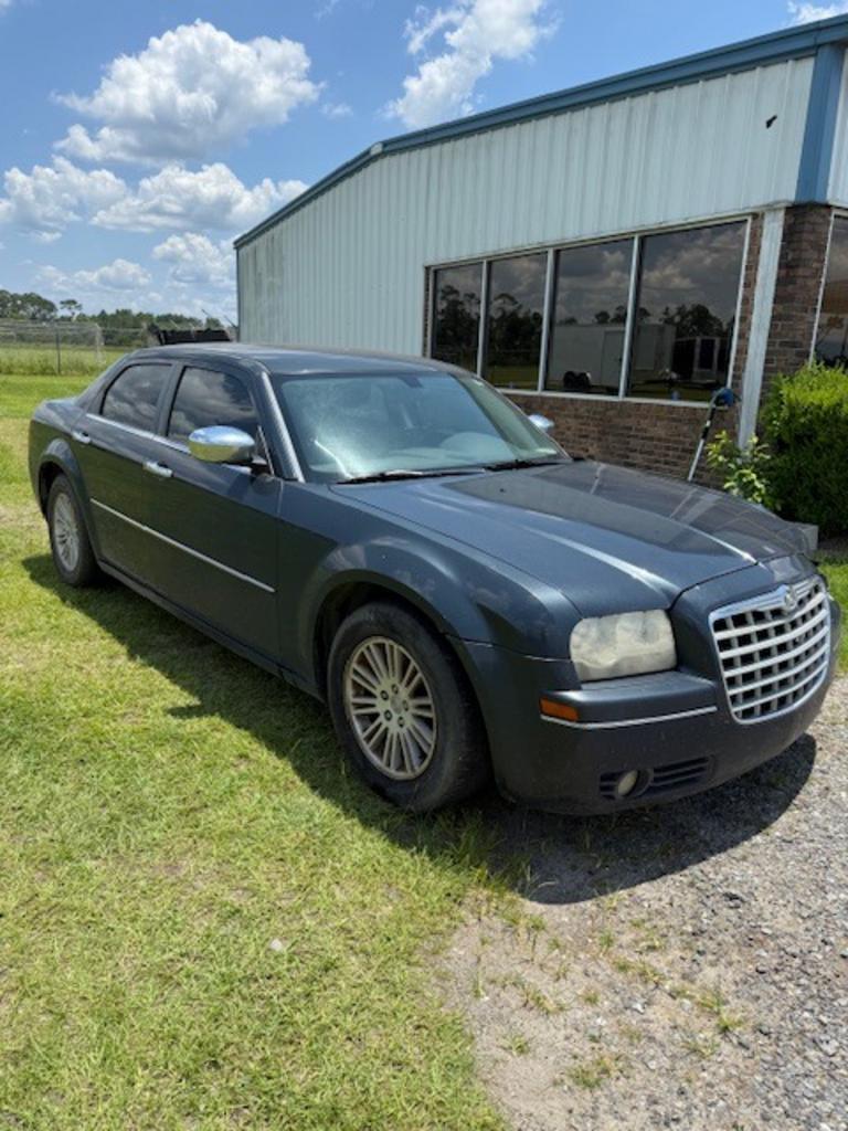 2008 Chrysler 300 Touring's photo