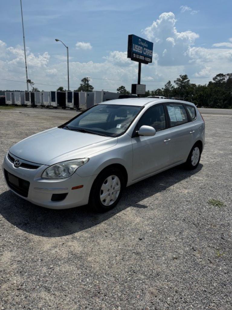 2010 Hyundai Elantra Touring GLS's photo