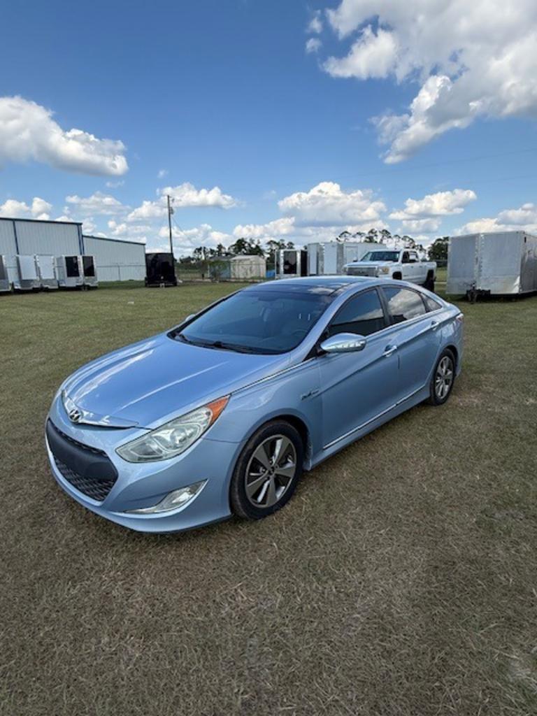 2011 Hyundai Sonata Hybrid Base's photo