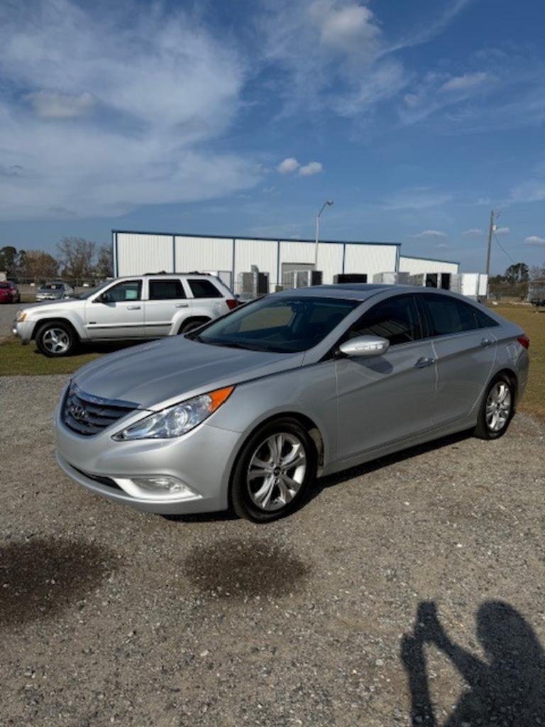 2011 Hyundai Sonata SE's photo