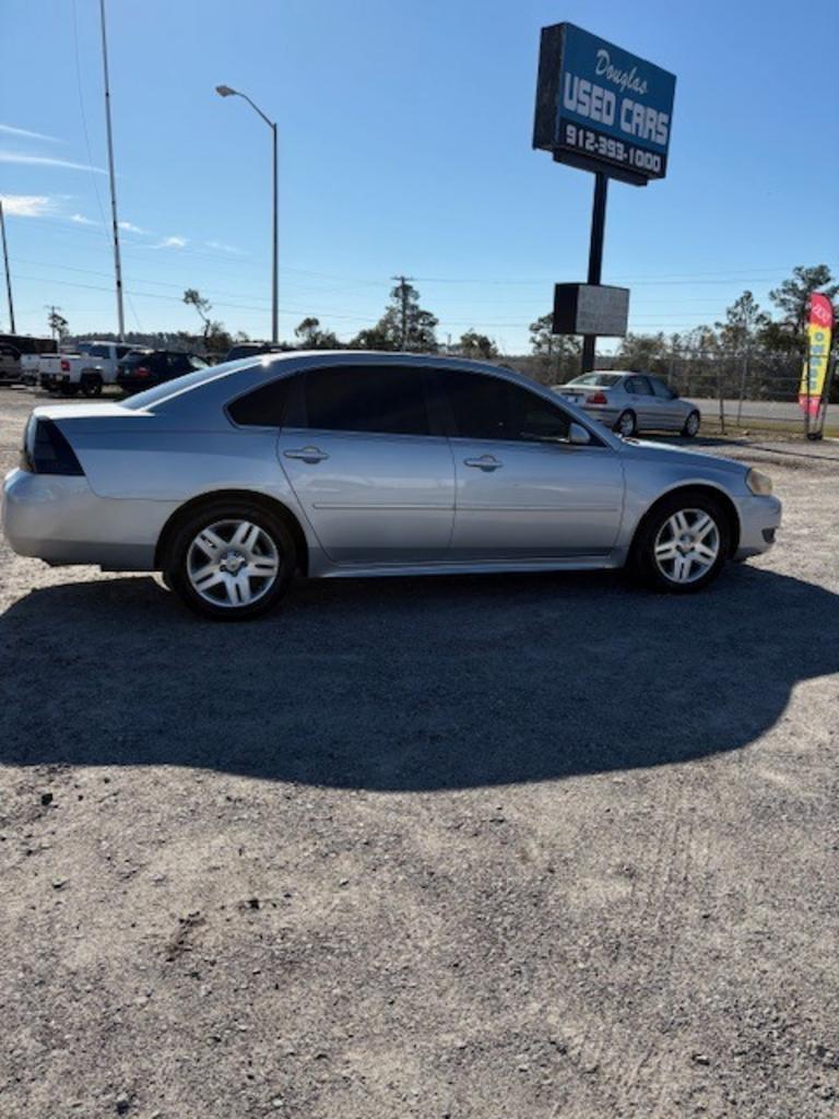 2011 Chevrolet Impala LT's photo