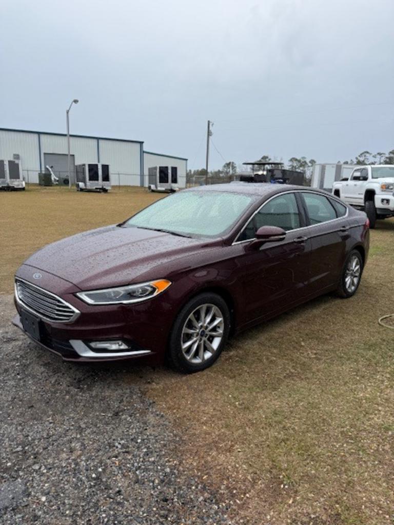 2017 Ford Fusion SE's photo
