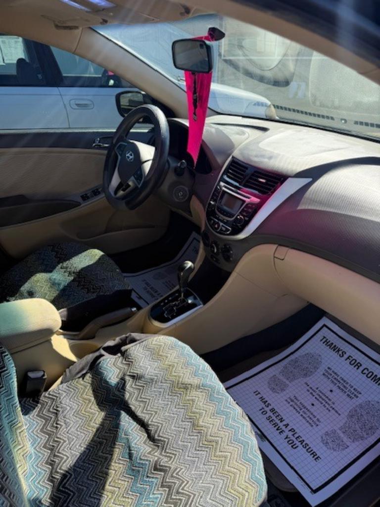 2013 Hyundai Accent GLS 4-Door 6-Speed Automatic's photo