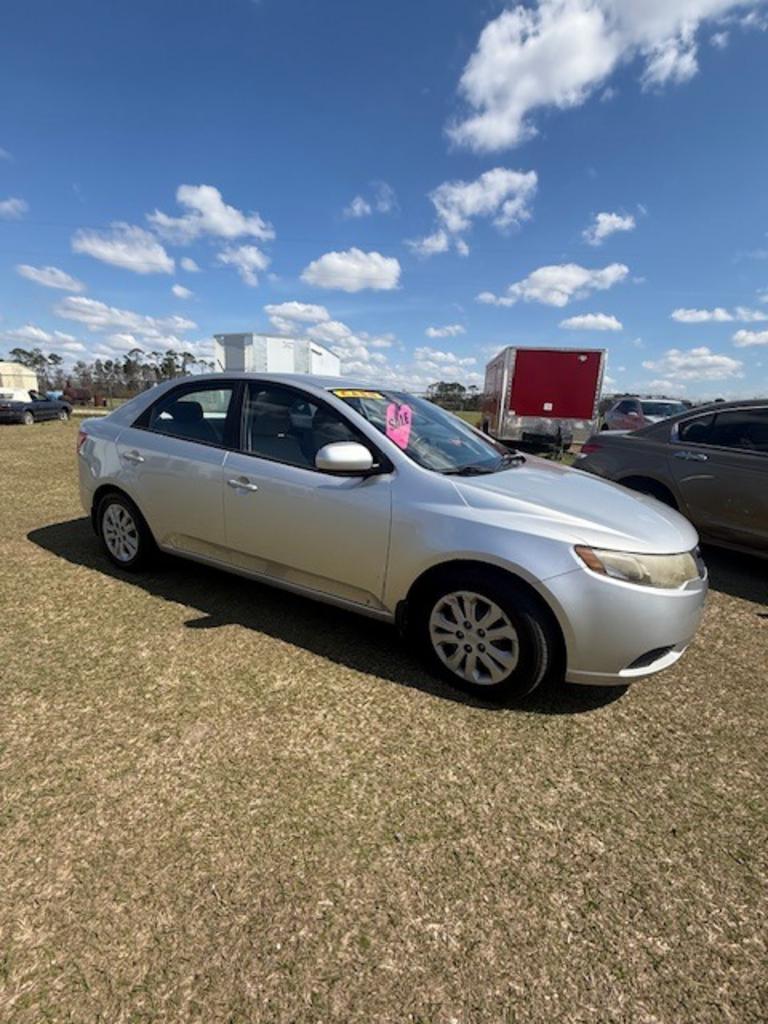 2010 Kia Forte LX's photo