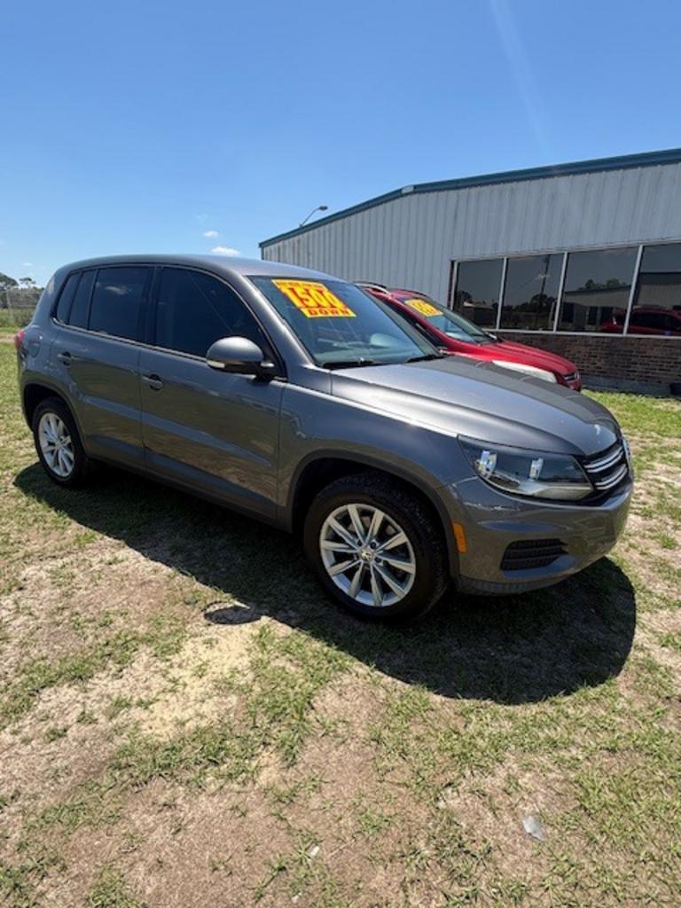 2014 Volkswagen Tiguan 2.0T SE's photo