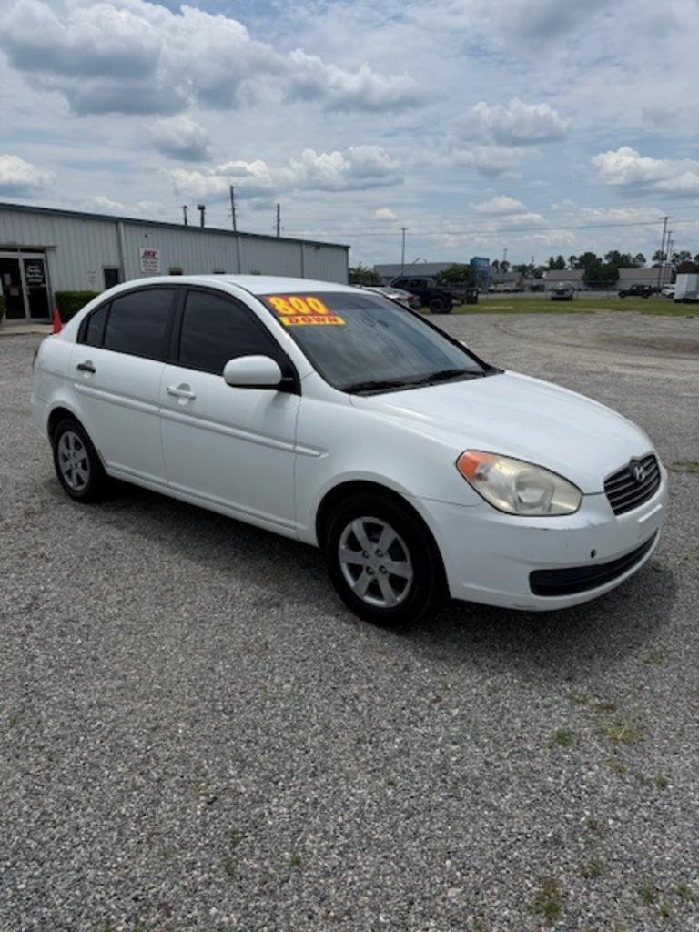 2010 Hyundai Accent GLS 4-Door 4-Speed Automatic's photo